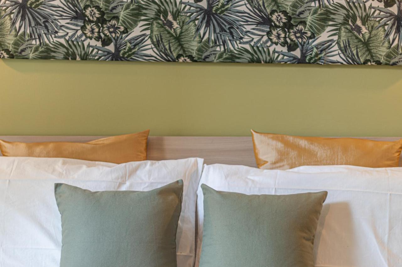 Galvani Apartments แตร์นี ภายนอก รูปภาพ