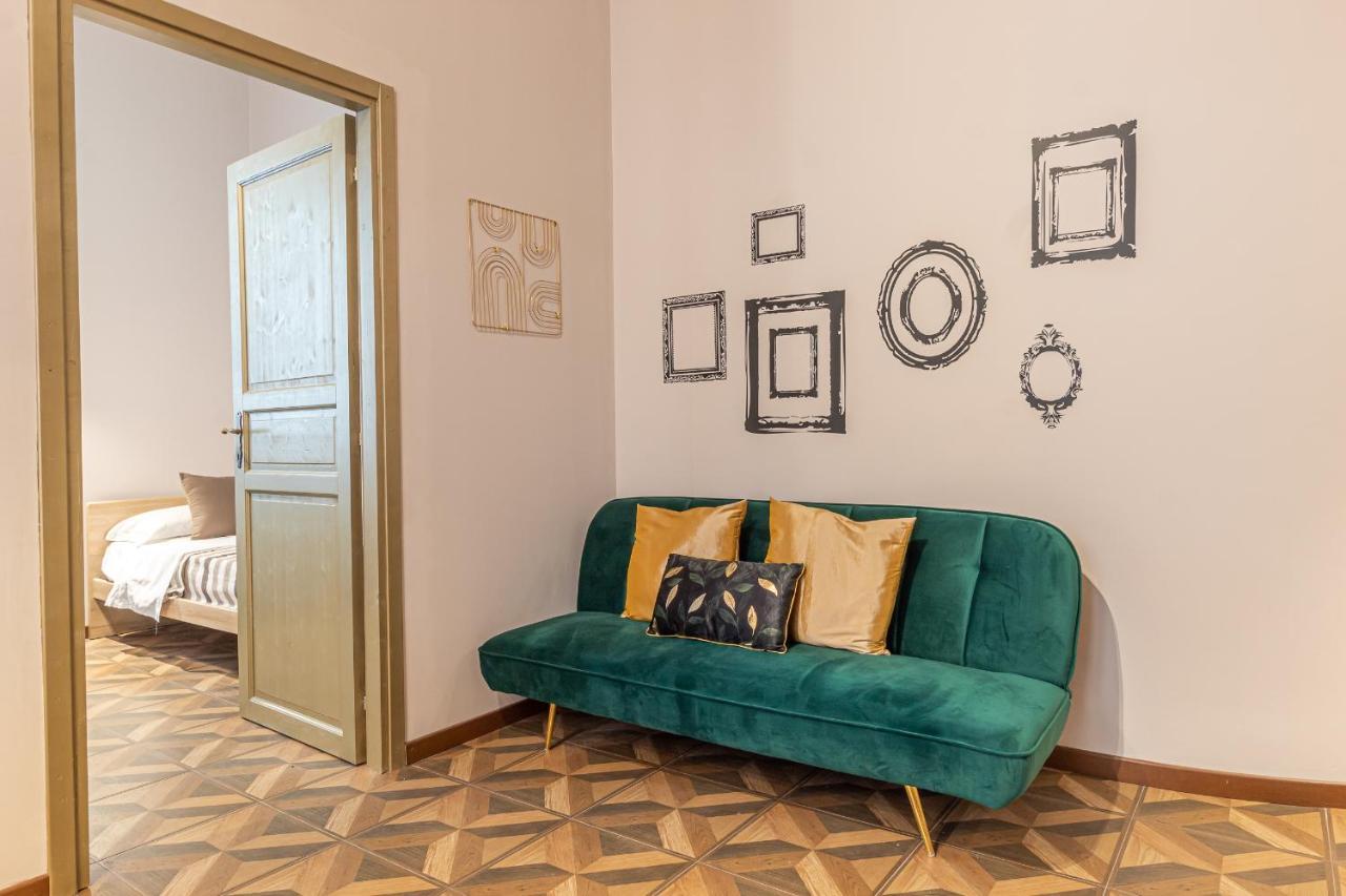 Galvani Apartments แตร์นี ภายนอก รูปภาพ
